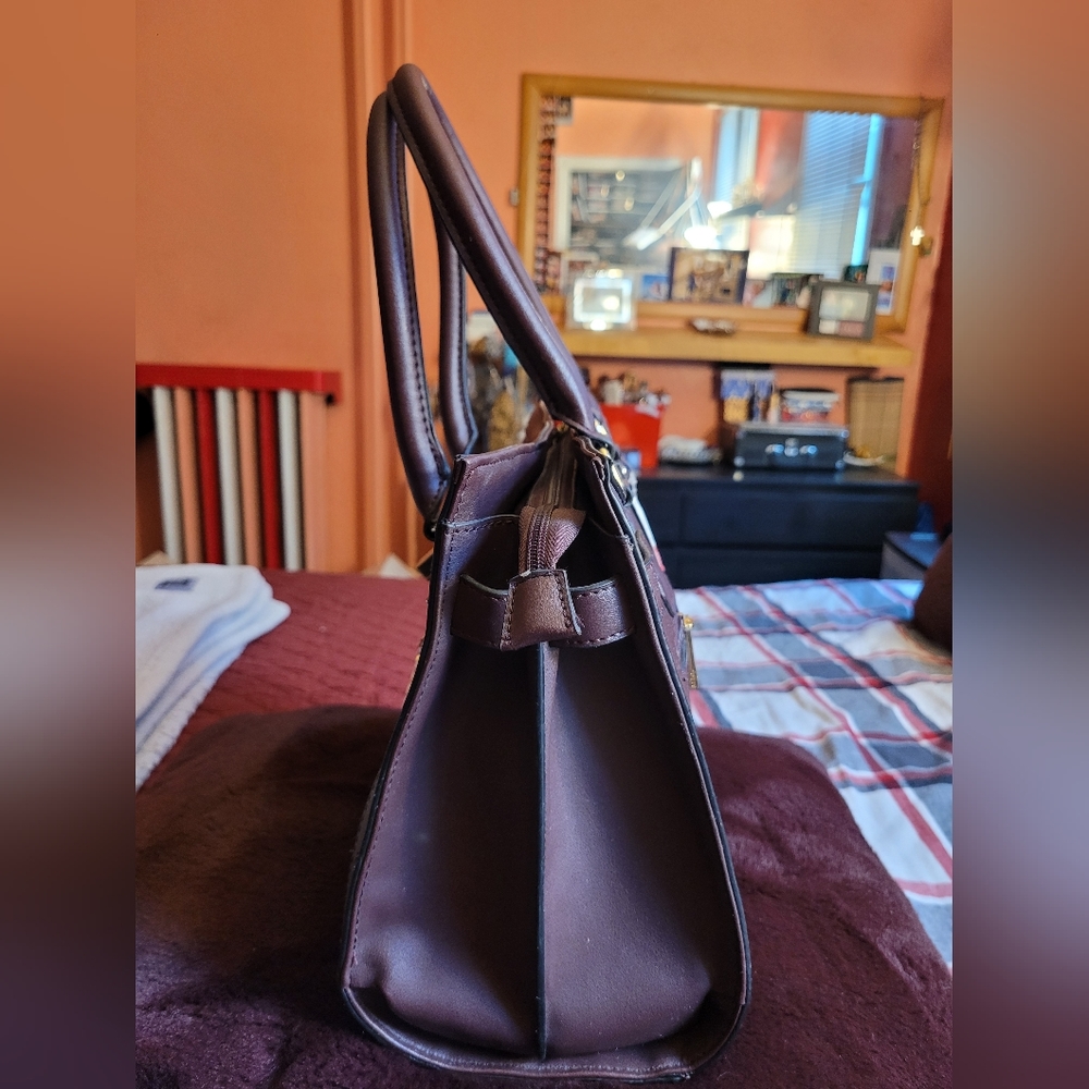 Purse - Picture 2 of 4